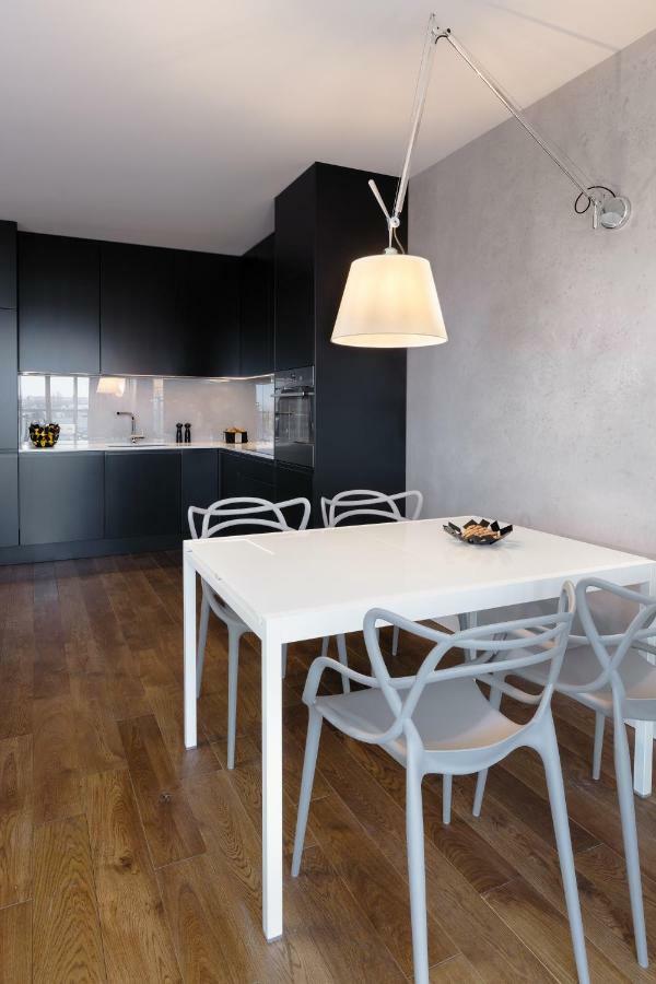 Apartament Towarowa 37 Poznan Luaran gambar