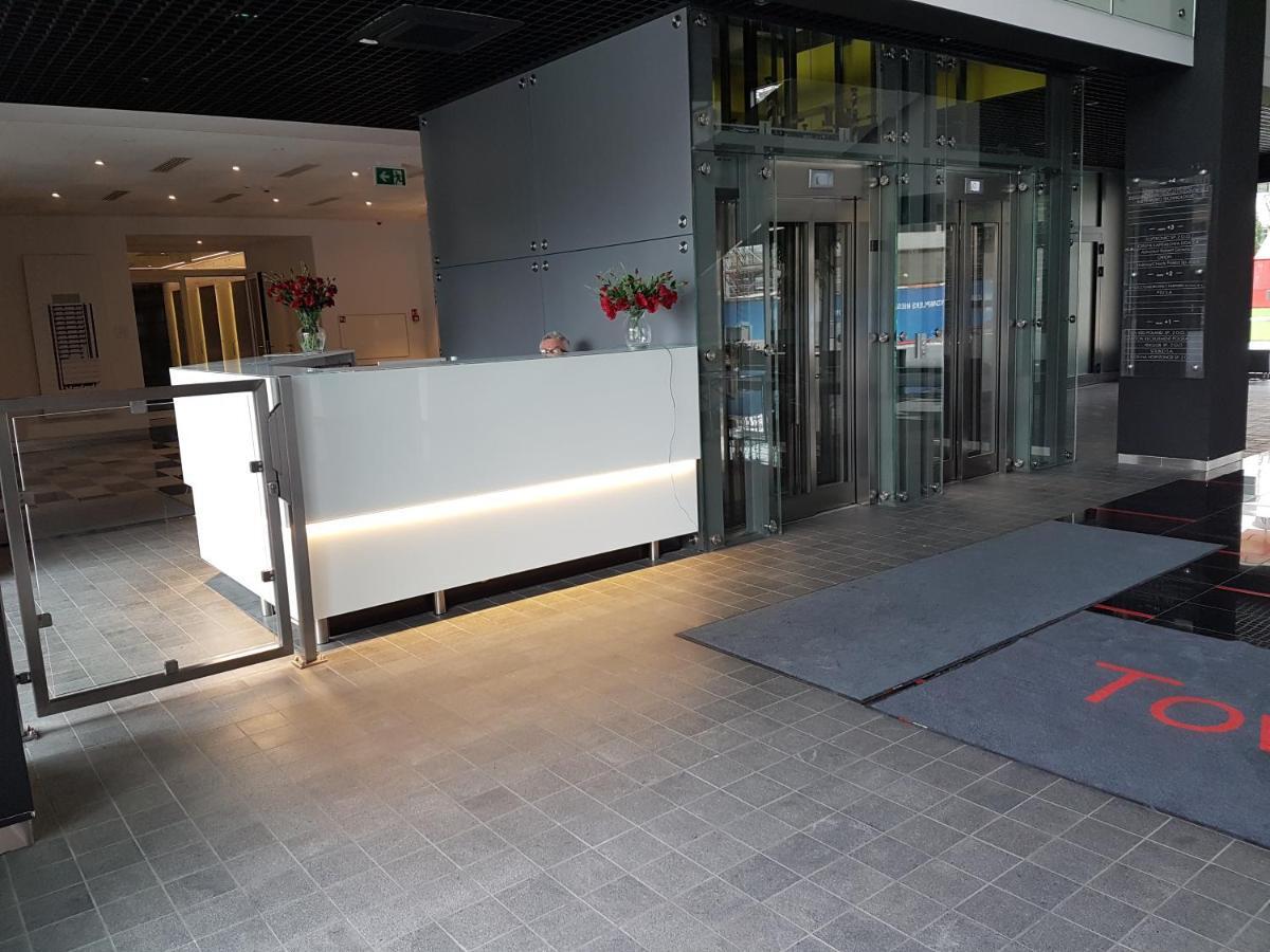 Apartament Towarowa 37 Poznan Luaran gambar